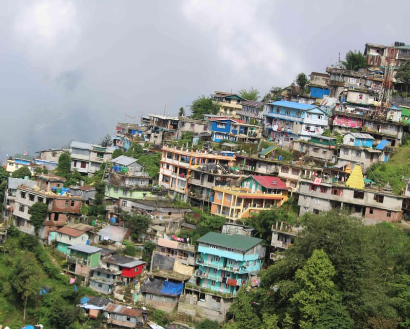 Darjeeling Cultural & Nature Walking Guided Tour - The uphill return to Chaurasta Mall Road