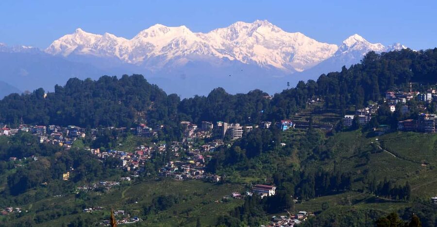 Darjeeling Cultural & Nature Walking Guided Tour - Starting at Mall Road and walking toward the Mountaineering Institute