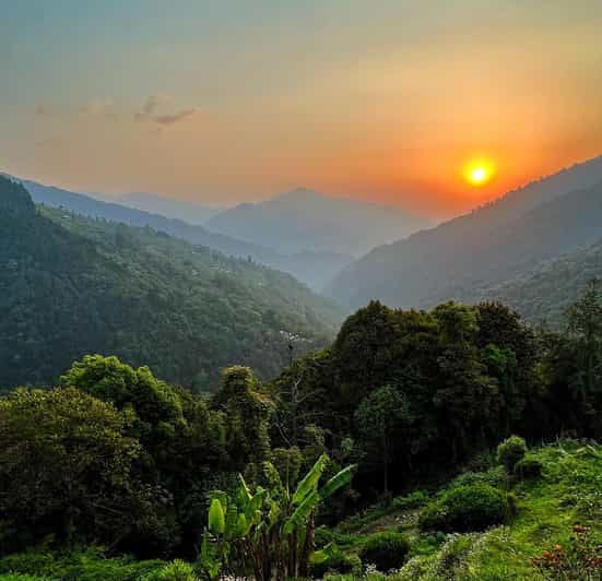 Darjeeling: Tiger Hill Sunrise Hike – Guided Day Trip - Tiger Hill before dawn, and why the weather matters