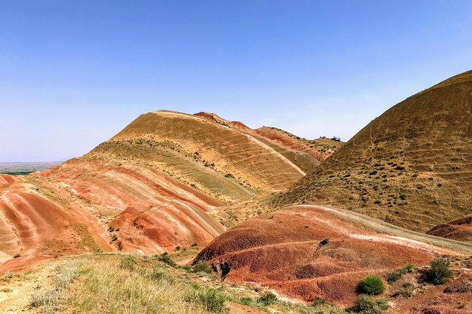 David Gareji and Real Rainbow Mountains Off-Road adventure + hike - Lunch in Udabno, with Georgian food on the table