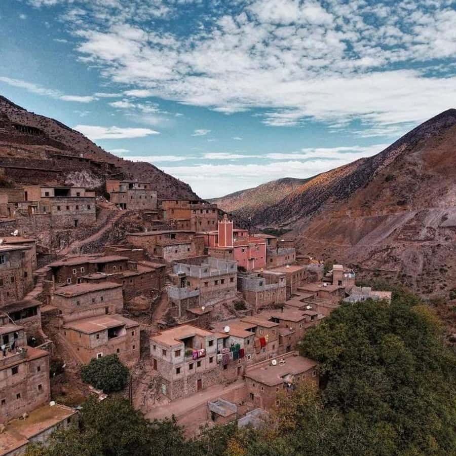 Day trip four valleys & camel ride tour with hiking - Mint tea and lunch at the family home