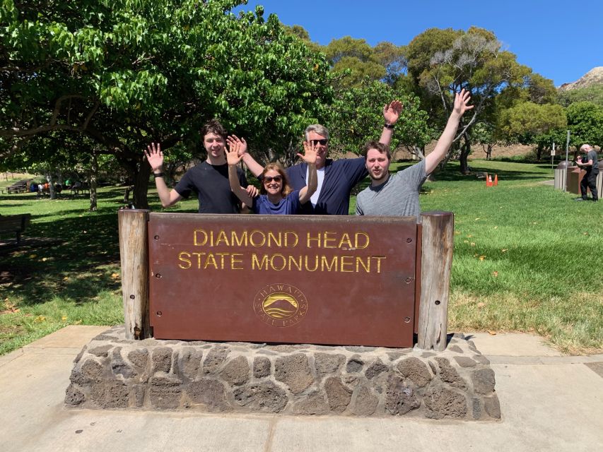 Diamond Head E-Bike to Hike - Kapiolani Park and the Natatorium Memorial