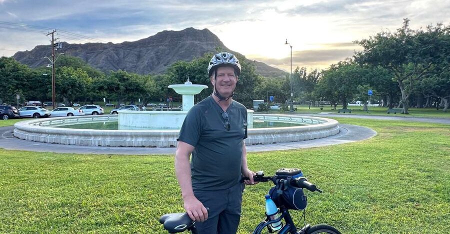Diamond Head E-Bike to Hike - Starting at 7:00 am in Waikiki