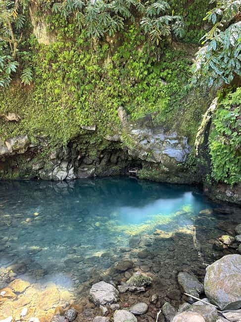Discover and Hike São Miguel with Rúben - Rúben’s guiding style and the value of a small group