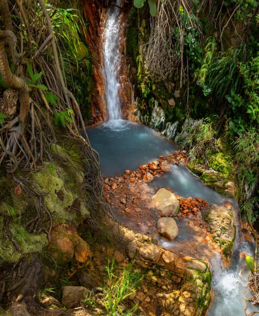 Dominica: Guided Boiling Lake Hike with Snacks - Reaching the bubbling crater lake