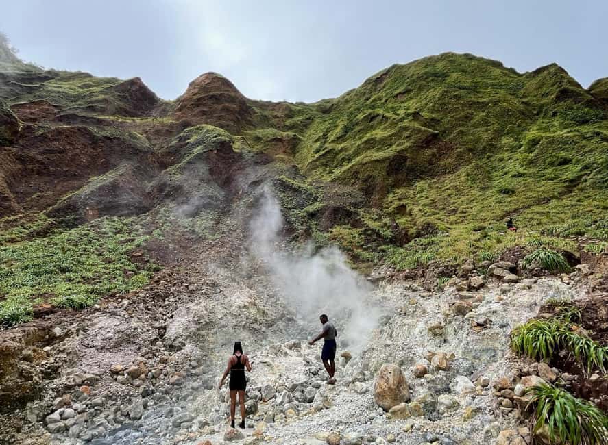 Dominica: Hiking tour to the boiling lake! - Part one: rainforest, Breakfast River, and the first climb