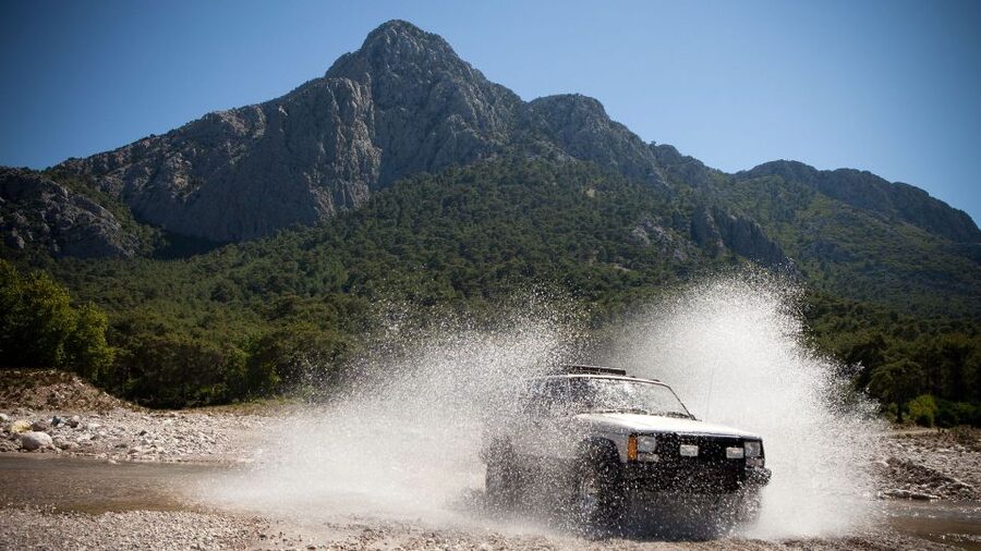 Dorgali: Supramonte Full-day Jeep Off-Roading & Hiking Tour - Views toward the Gulf of Orosei