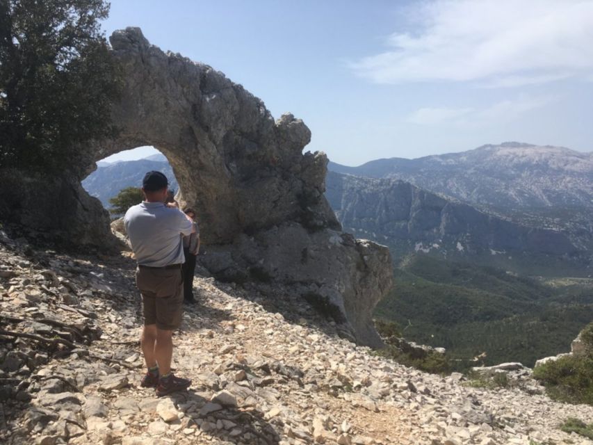 Dorgali: Supramonte Full-day Jeep Off-Roading & Hiking Tour - Who should book this Supramonte outing?