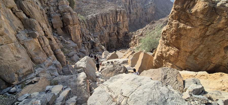 Dubai: Moderate hiking trip to Jebel Jais Hidden Oasis trail - Returning by a different route