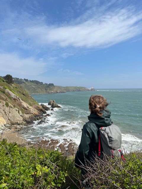 Dublin: Howth Safari Hiking Tour - Starting with scones at The House Restaurant