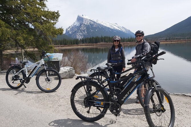eBike and Hike Banff to Johnston Canyon small group guided program - Walking Johnston Canyon to Lower Falls Bridge