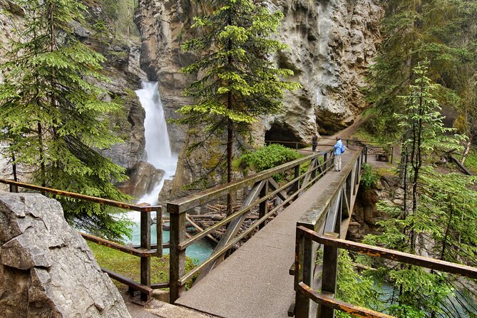 eBike and Hike Banff to Johnston Canyon small group guided program - Guides, group size, and the human side of the trip