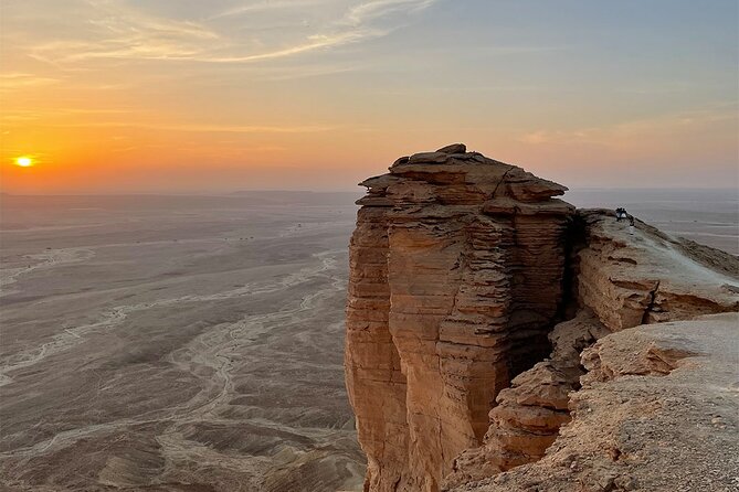 Edge Of The World Hike(Dinner under stars,village,bats cave,camp) - Coffee, music, and dinner in the desert