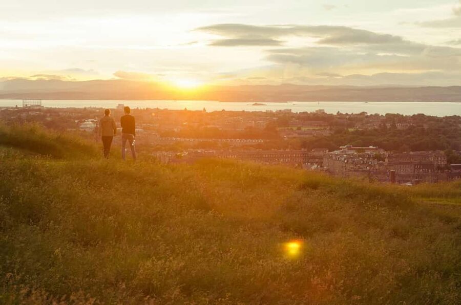 Edinburgh: Arthur's Seat Sunrise Hike with Mountain Guide - Leaving the Royal Mile for Holyrood Park