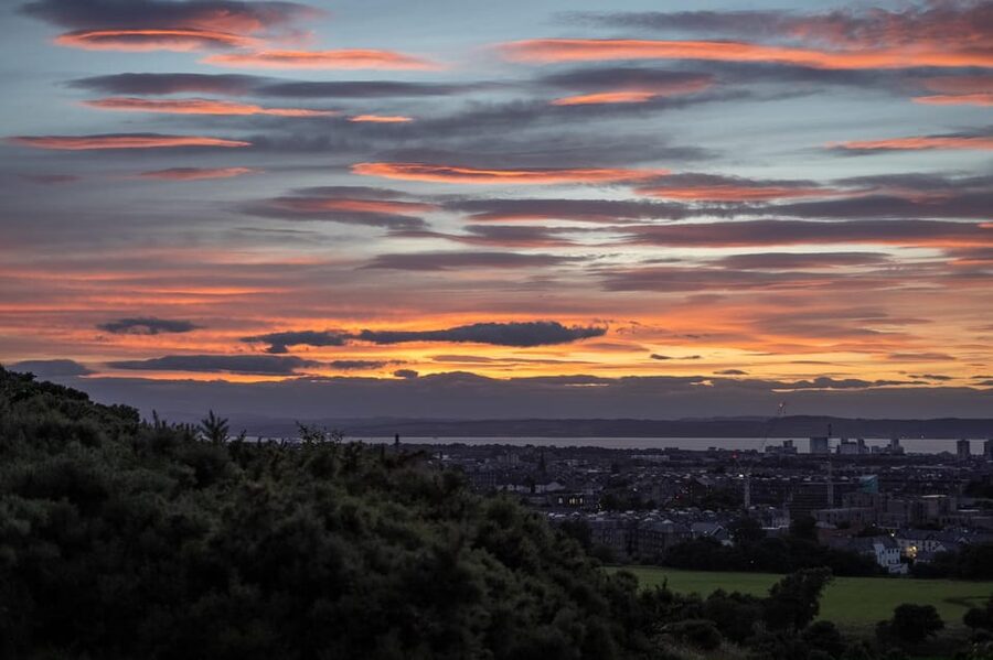 Edinburgh: Arthur's Seat Sunset Hike - The dark descent and supplied head torches