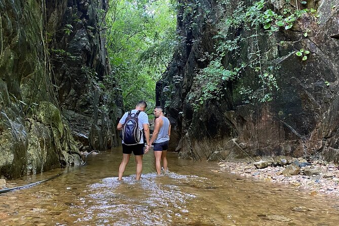 El Nogalito Mountain River- Hiking Tour - Swimming at the pond and visiting the waterfall