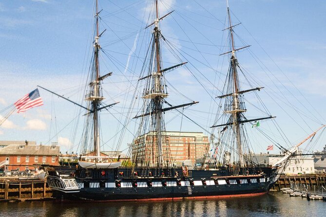 Entire Freedom Trail Walking Tour: Includes Bunker Hill and USS Constitution - From Beacon Hill to the government center