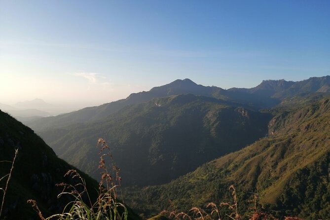 Explore the best of Ella. Hiking, waterfalls and cultural tour - Little Adam’s Peak before breakfast