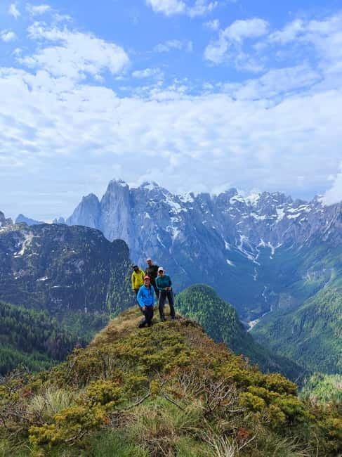 Explore the Dolomites, a hiking day in the mountains - Why walking changes your view of the Dolomites