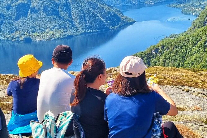 Fjord Hiking - Private tour - A guide who shapes the day