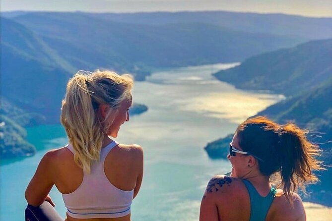 Fjord Hiking - Public tour - Why the small group changes the experience