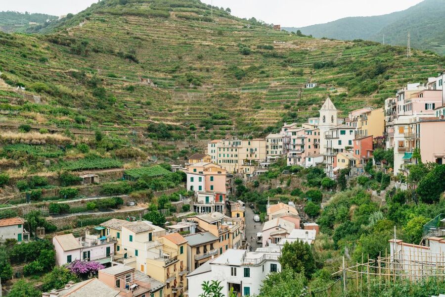 Florence: Cinque Terre Day Trip with Optional Hiking or Pisa - Manarola begins the coastal show