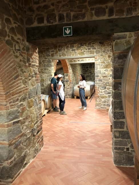 Florence: Hiking Tuscany & Chianti wine 3 wineries and lunch - The small-group advantage