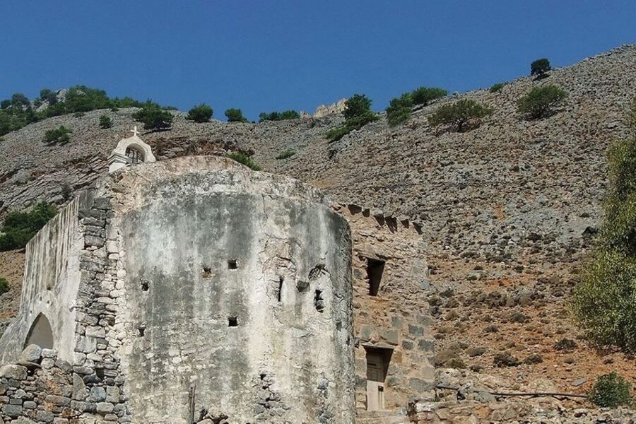 From Agia Galini/Matala: Samaria Gorge Hiking Tour - Should you book the Samaria Gorge tour?