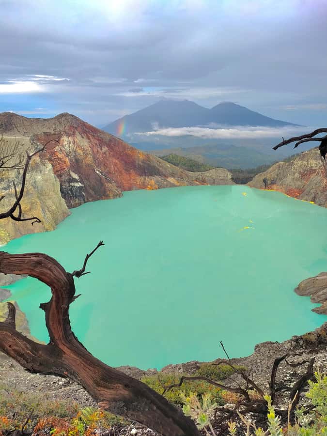 From Bali : Mt Ijen Hike, Blue Fire & Panoramic Lake Guided - Sunrise above the turquoise crater lake