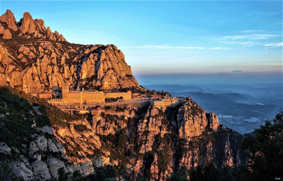 From Barcelona: Montserrat Monastery, Easy Hike, Cable Car - Meeting at Passeig de Gràcia at 8:00 AM