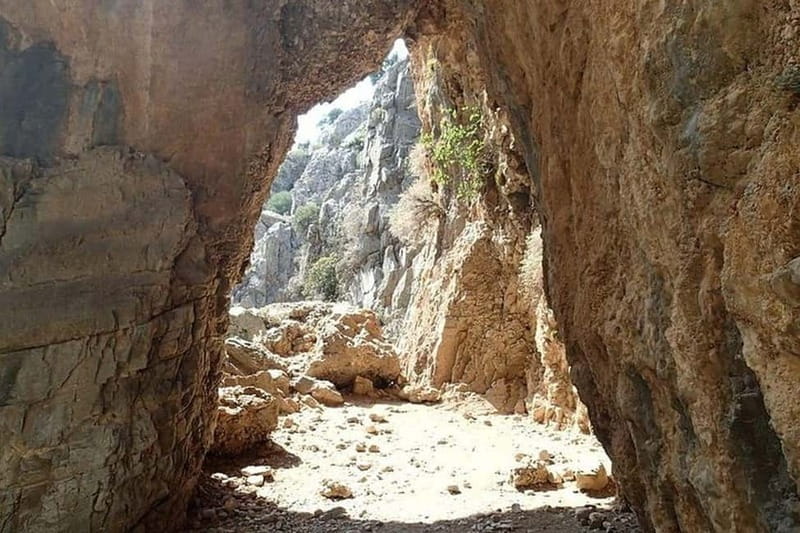 From Chania:Imbros Gorge Tour with Professional Hiking Guide - Who should book this Crete day trip?