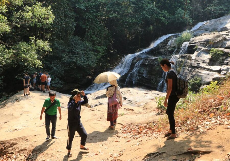 From Chiang Mai: Doi Inthanon National Park Hiking Tour - What to pack for changing mountain weather