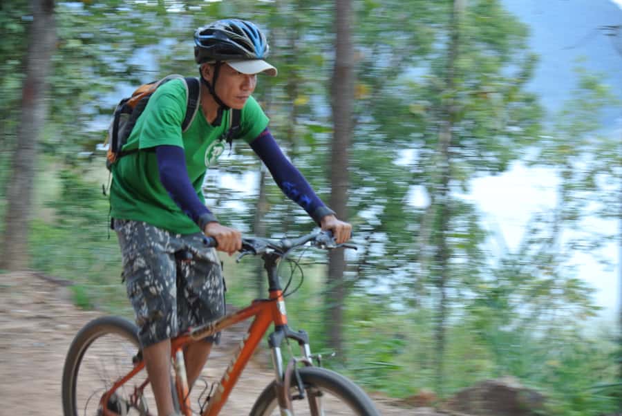 From Chiang Mai: Mae Taeng Valley Hike & Bike Day Trip - Who should book this day trip