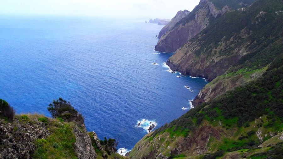From Funchal: Machico to Porto da Cruz Larano Cliff Hike - What the guide adds to the walk
