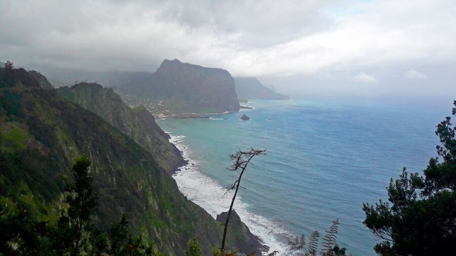From Funchal: Machico to Porto da Cruz Larano Cliff Hike - Lunch, breaks, and what to carry