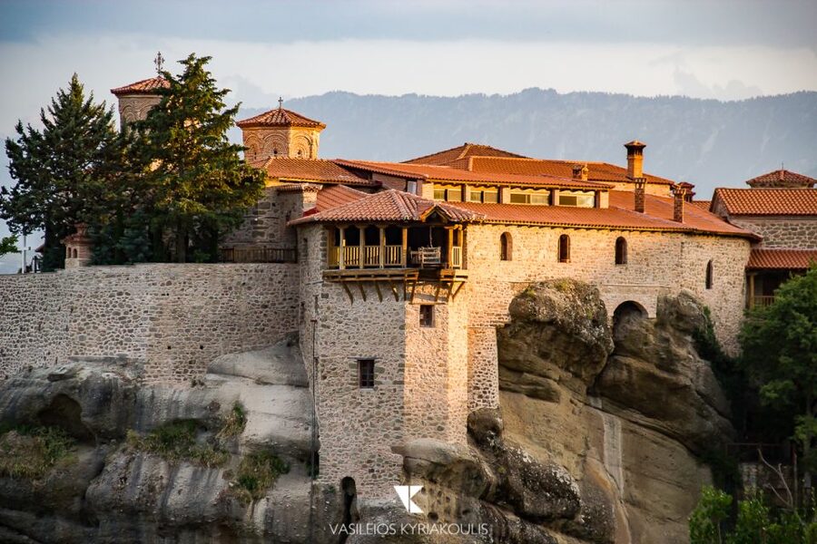 From Kalabaka: Authentic Meteora Hiking Tour - Local Agency - Why Meteora makes more sense on foot