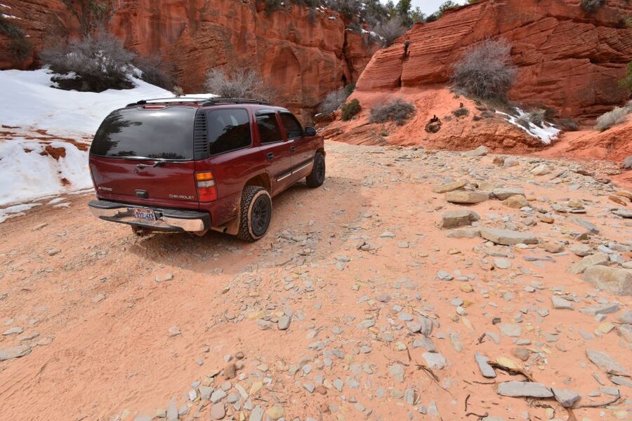 From Kanab: 3-Hour Peek-a-Boo Slot Canyon Hiking/Photo Tour - Why Peek-a-Boo works well for a short Utah visit