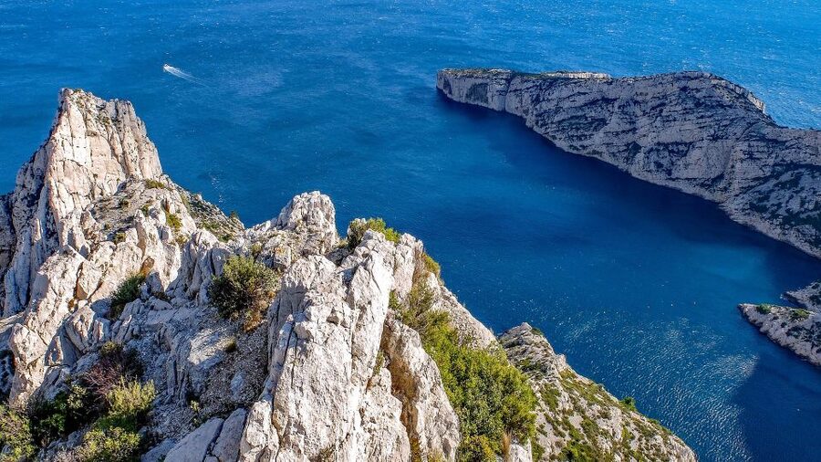 From Marseille: Calanques National Park Guided Hike - A hike with real climbs, not a promenade