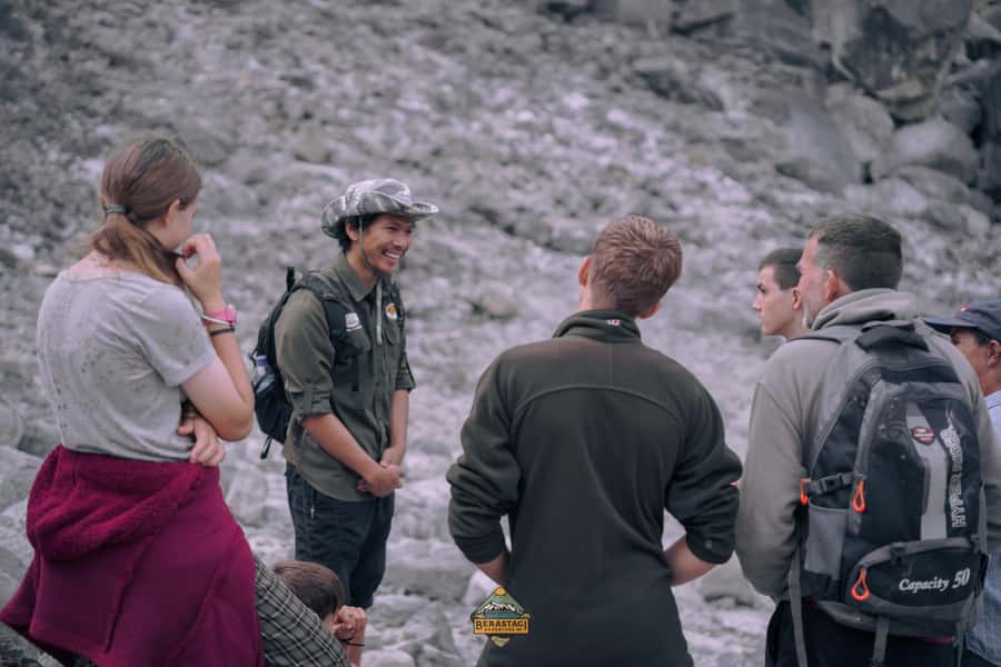 From Medan: Mount Sibayak Sunrise Hike & Natural Hot Spring - Coffee at the top, not just a photo stop