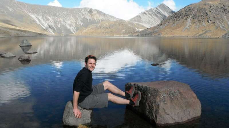 From Mexico City: Full Day Volcano Crater and Lake Hike - Starting at Mercado Michoacán