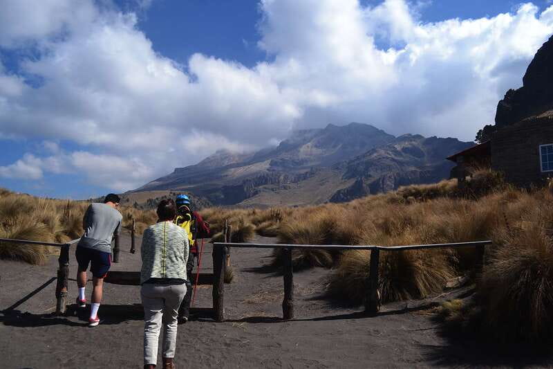 From Mexico City: Hike Iztaccihuatl Volcano with an Alpinist - Who should book this mountain day?