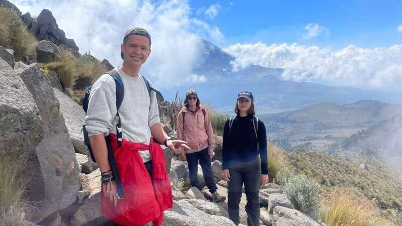 From Mexico City: Hike Iztaccihuatl Volcano with an Alpinist - The early ride from Mexico City to Paso de Cortés