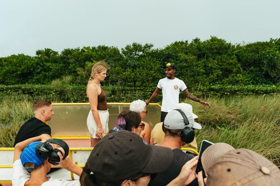 From Miami: Everglades Airboat Ride and Nature Walk - Who should book this experience