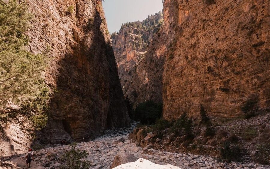 From Panormo or Lavris: Samaria Gorge Hike with Guide - The early ride from Panormo or Lavris to Omalos