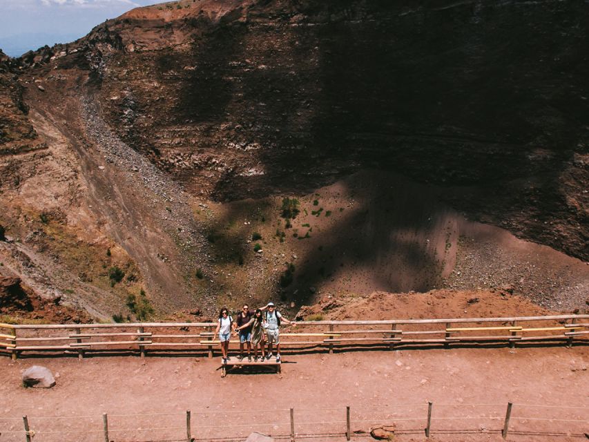 From Pompeii: Mount Vesuvius Hike & Tour by Bus - FAQ