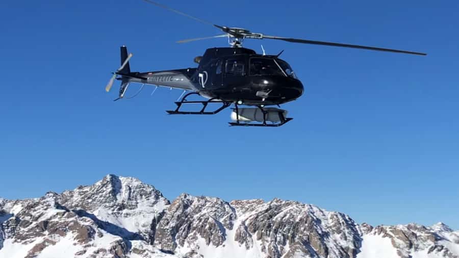 From Queenstown: Mount Cook Heli-Hike and Bus Tour Combo - Why the Tasman Glacier heli-hike is the main event