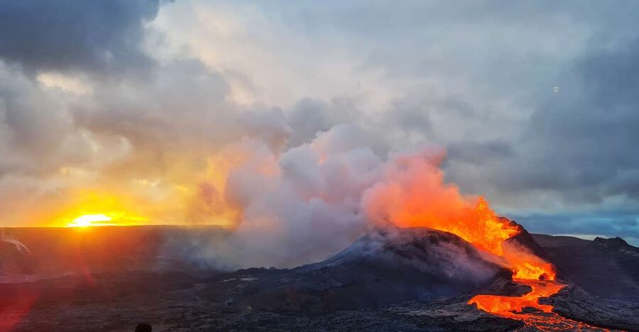 From Reykjavík: Fagradalsfjall Volcano Hike with Geologist - Why a geologist changes the Fagradalsfjall hike