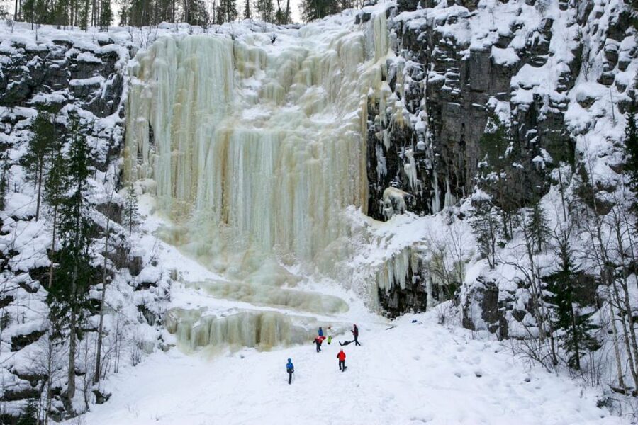 From Rovaniemi: Korouoma Frozen Waterfalls Small-Group Hike - Tea, biscuits, and a needed pause in the snow