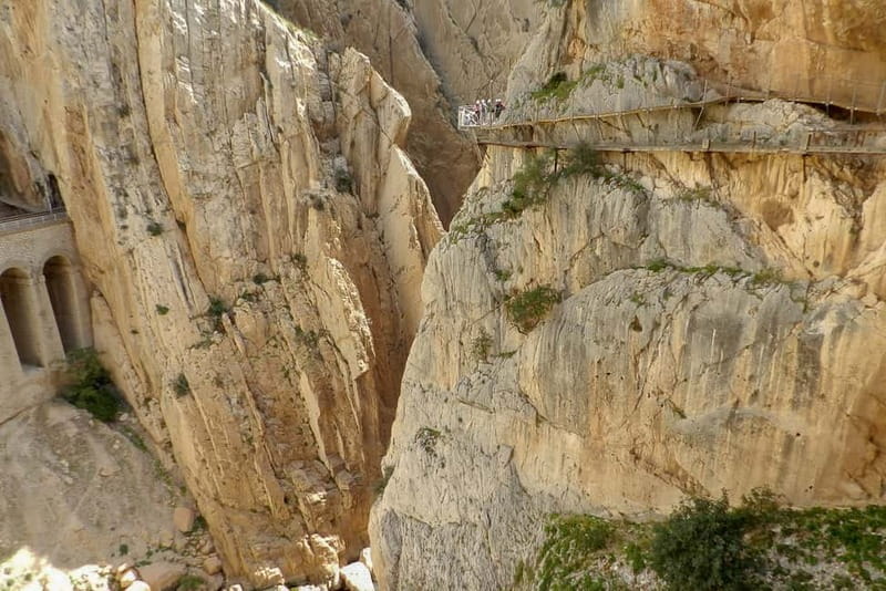 From Seville: Caminito del Rey Hike Day Trip - Why the guide matters here