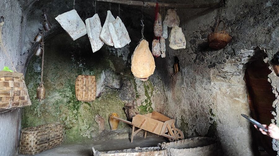 From Sorrento: Path of the Gods Hike with Tasting Stop - The views toward Capri and Punta Campanella